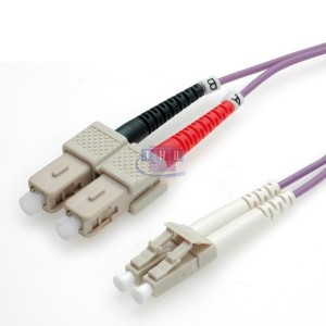 Jarretière duplex Multimode OM4 violette LC/PC-SC/PC